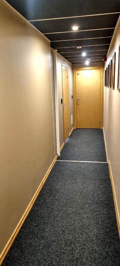 Cinema Hostel Jaervakandi Экстерьер фото