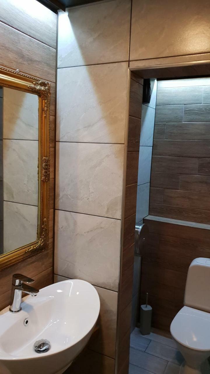 Cinema Hostel Jaervakandi Экстерьер фото