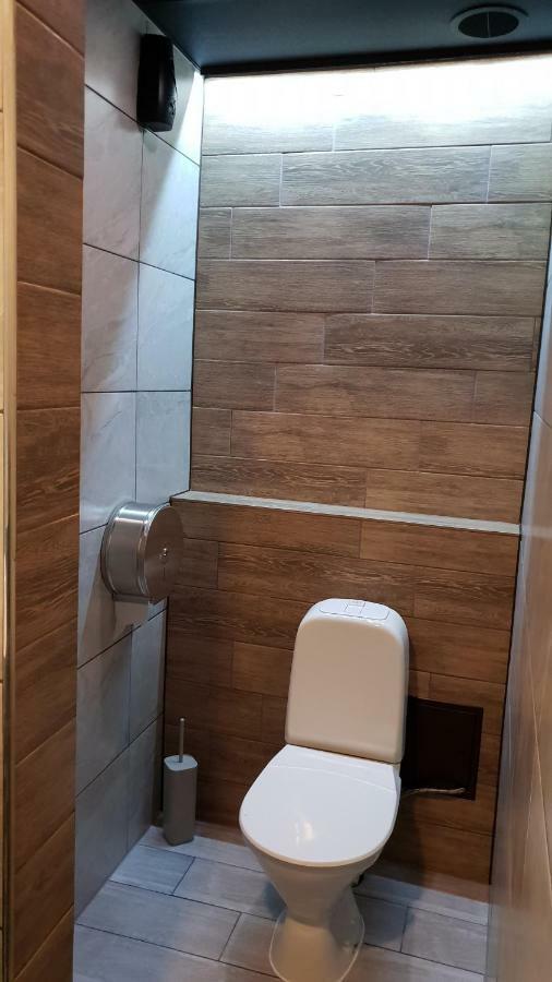 Cinema Hostel Jaervakandi Экстерьер фото
